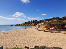Foto von Praia Santa Eulalia mit geräumige bucht