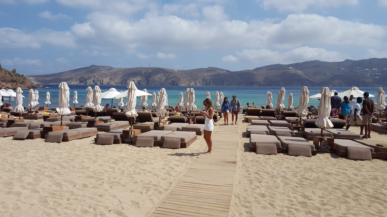 Foto von Panormos beach und die siedlung