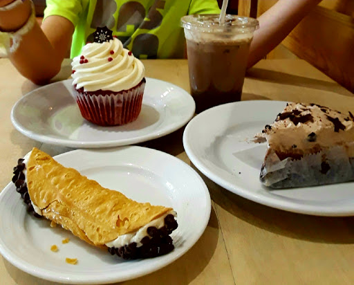 European Restaurant «Alpenrose Restaurant», reviews and photos, 4 E 8th St, Holland, MI 49423, USA