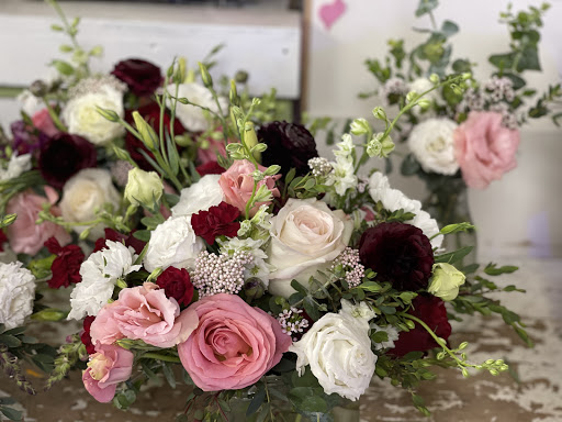 Florist «Country Cousins Flower shop», reviews and photos, 841 E Whittier Blvd, La Habra, CA 90631, USA