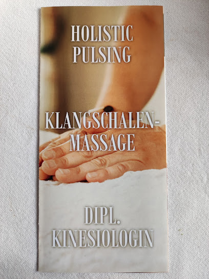 Holistic Pulsing - Klangschalenmassage - Daniela