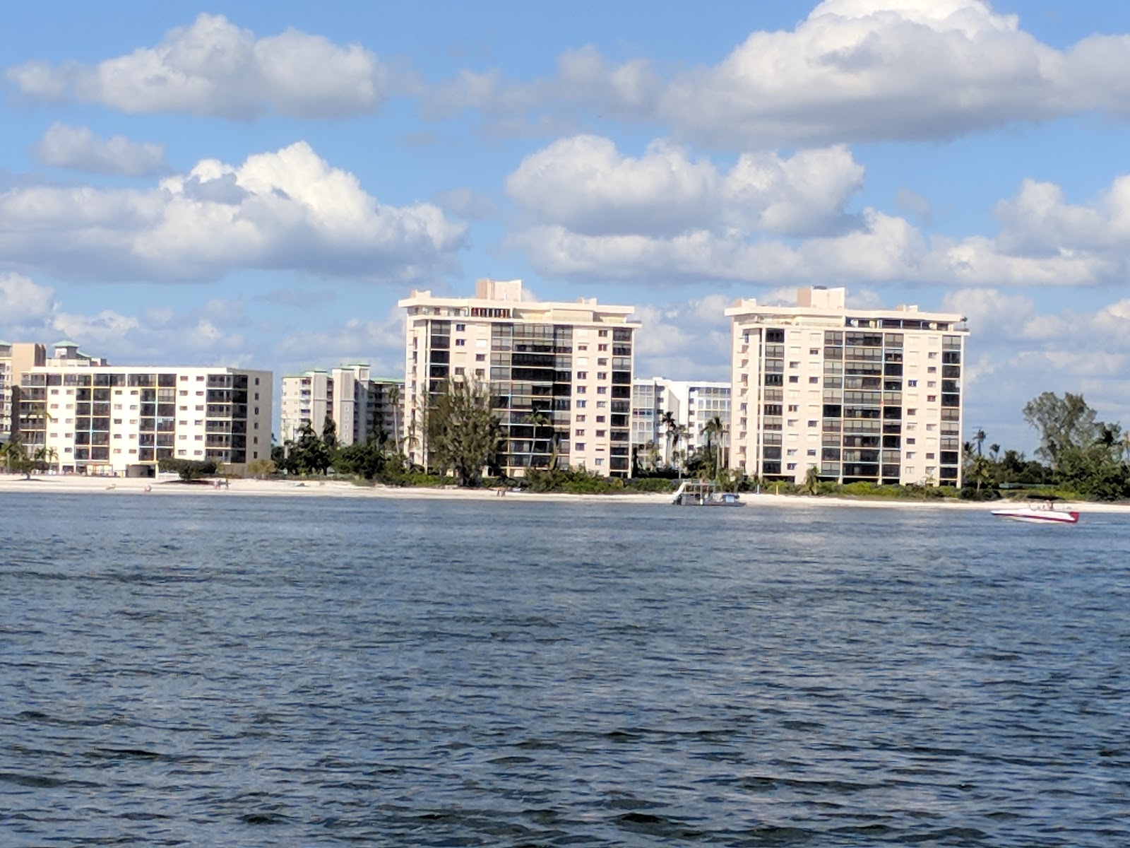 Foto af Castle beach med rummelig kyst