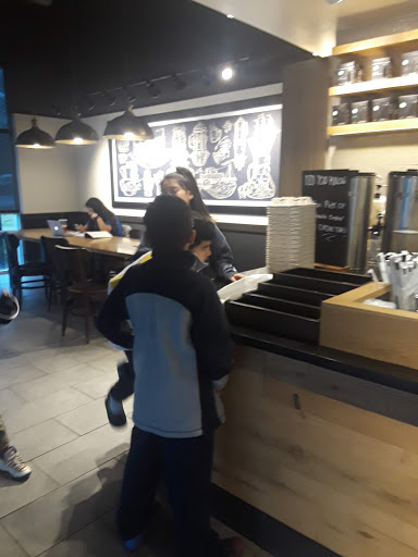 Coffee Shop «Starbucks», reviews and photos, 14 Fenn Rd, Newington, CT 06111, USA