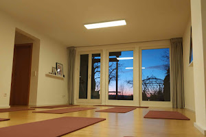 Mattenglück.yoga - Yoga & Pilates - Lea Schöllkopf
