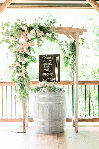 Florist «Floral Designs of Mount Joy», reviews and photos, 102 E Main St, Mount Joy, PA 17552, USA