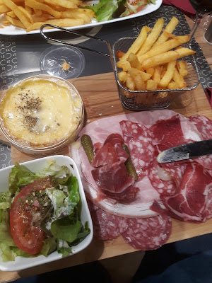 Le "43" Friterie brasserie à Cousolre