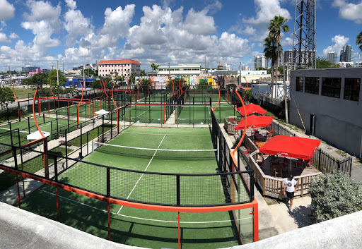Paddle tennis clubs in Miami