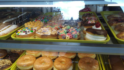 Donut Shop «Rainbow Donuts», reviews and photos, 12307 Imperial Hwy, Norwalk, CA 90650, USA