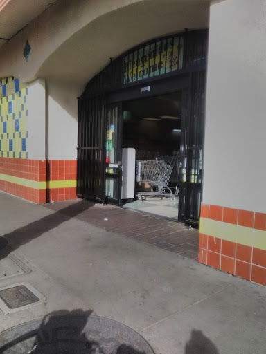 Grocery Store «Top Valu Market», reviews and photos, 4831 Whittier Blvd, Los Angeles, CA 90022, USA