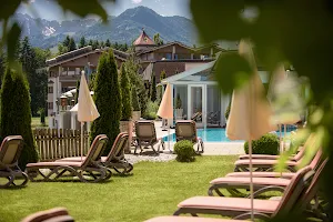 Hotel Alpina 4s Wellness & Spa Resort Kössen|Kaiserwinkl image