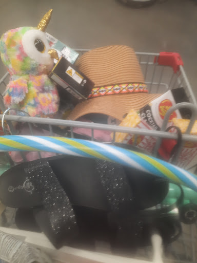 Variety Store «Five Below», reviews and photos, 30 Highland Common E, Hudson, MA 01749, USA