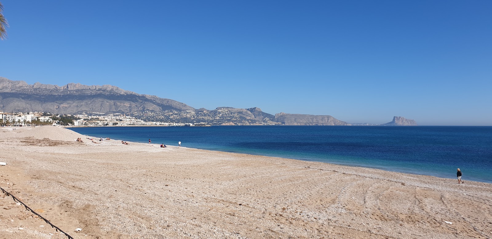 Φωτογραφία του Playa la Roda παροχές περιοχής