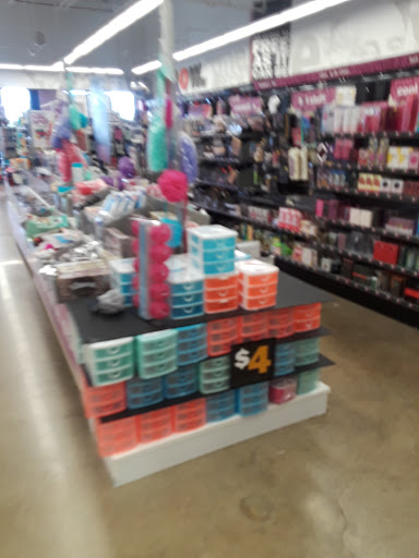 Variety Store «Five Below», reviews and photos, 255 Grossman Dr, Braintree, MA 02184, USA