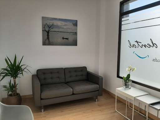 Clínica dental dra.Reyes Cuesta en Nava, Asturias