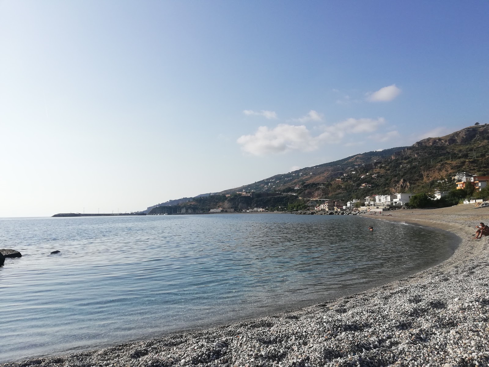 Foto de Cetraro beach - lugar popular entre os apreciadores de relaxamento