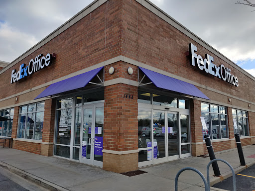 Print Shop «FedEx Office Print & Ship Center», reviews and photos, 1448 Naperville Wheaton Rd #100, Naperville, IL 60563, USA