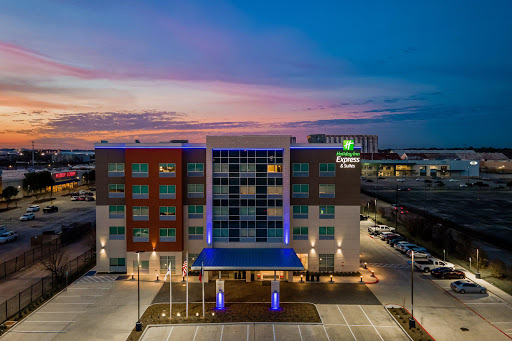 Holiday Inn Express & Suites Houston Memorial - City Centre, an IHG Hotel