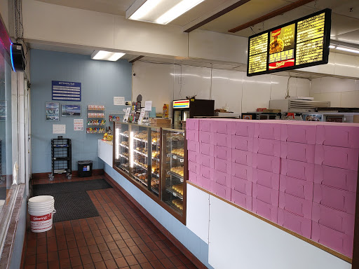 Donut Shop «Lucky Donuts», reviews and photos, 140 SW 152nd St, Seattle, WA 98166, USA
