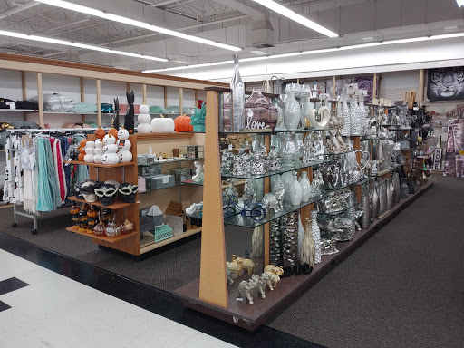 Clothing Store «Burlington Coat Factory», reviews and photos, 441 Western Ave, South Portland, ME 04106, USA