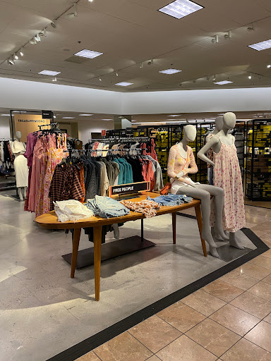 Department Store «Nordstrom Hillsdale Shopping Center», reviews and photos, 130 E Sailer Dr, San Mateo, CA 94403, USA