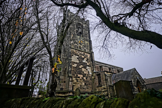 Comments and reviews of St Helens Church