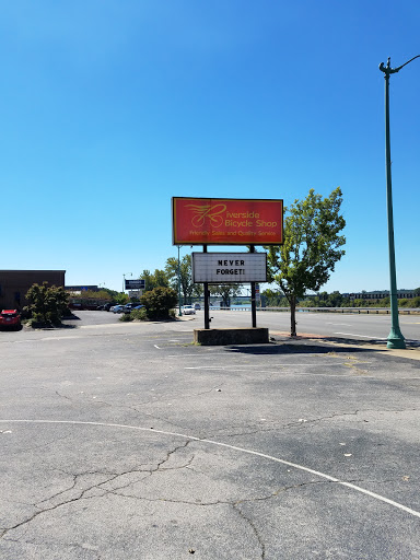 Bicycle Repair Shop «Riverside Bicycle Shop», reviews and photos, 101 N Riverside Dr, Clarksville, TN 37040, USA