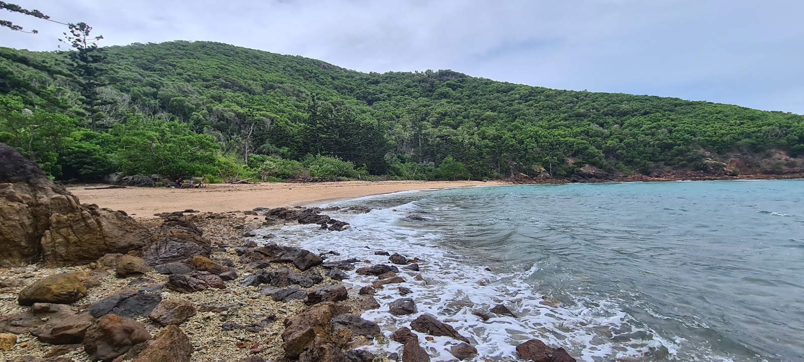 Photo de Escape Beach situé dans une zone naturelle