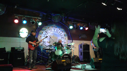 Night Club «Westside Station Restaurant», reviews and photos, 610 Edgewater St NW, Salem, OR 97304, USA