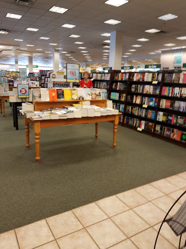 Book Store «Barnes & Noble», reviews and photos, 8029 Kingston Pike, Knoxville, TN 37919, USA