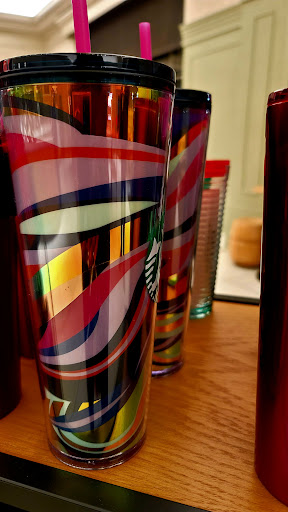 Coffee Shop «Starbucks», reviews and photos, 2450 E Main St, Bexley, OH 43209, USA