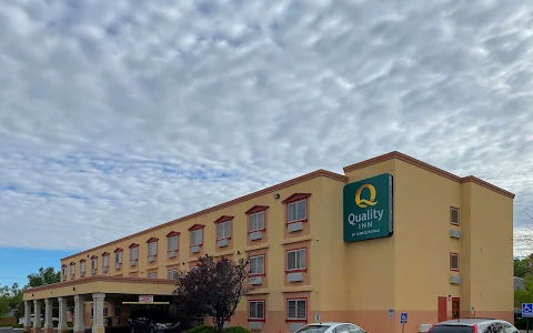 Quality Inn Albuquerque East I-40 Juan Tabo Exit image