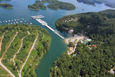 Hickory Star Resort & Marina