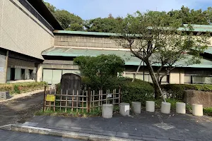 Kanazawa-bunko Museum image