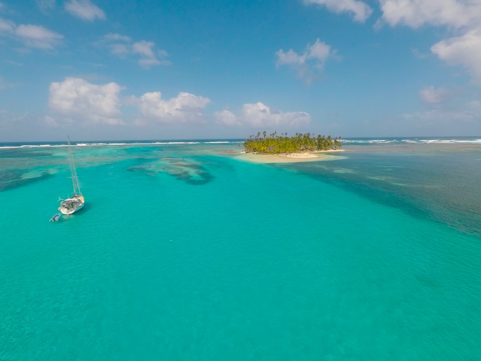 Foto van Turtle Island beach met hoog niveau van netheid