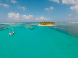 Foto van Turtle Island beach met hoog niveau van netheid