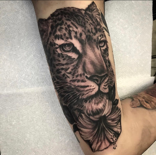 Explore two name tattoo ideas, creative tattoo ideas in Johnson City, available at Gold Cross Tattoo Co.