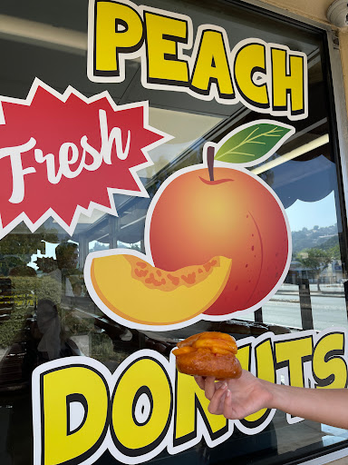 Donut Shop «The Donut Man», reviews and photos, 915 E Rte 66, Glendora, CA 91740, USA