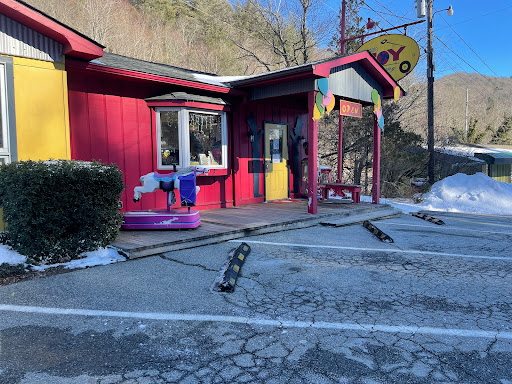 Incredible Toy Co Inc, 3411 US-321, Blowing Rock, NC 28605, USA, 