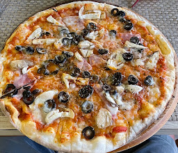 Tanta’s Pizza Napoli photo