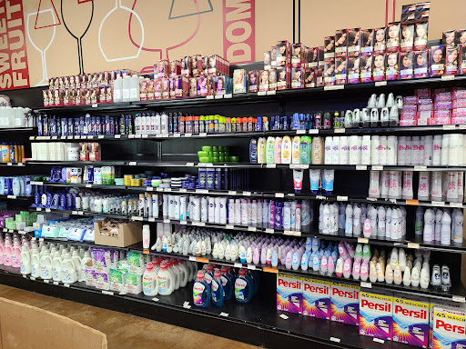 Grocery Store «Malincho Euro Market & Prestige Liquor», reviews and photos, 1475 Lee St, Des Plaines, IL 60018, USA