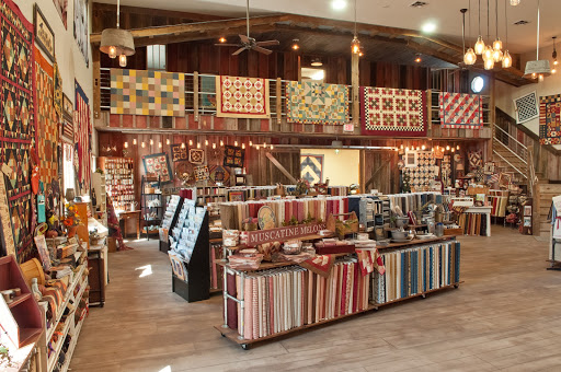 Quilt Shop «The Little Red Hen», reviews and photos, 612 Hope Ave, Muscatine, IA 52761, USA