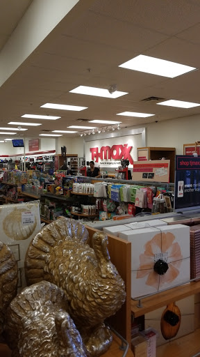 Department Store «T.J. Maxx», reviews and photos, 1650 Miami Gardens Dr, North Miami Beach, FL 33179, USA