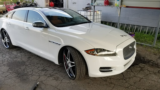 Cell Phone Store «T-Mobile», reviews and photos, 5025 N Tryon St #106, Charlotte, NC 28213, USA