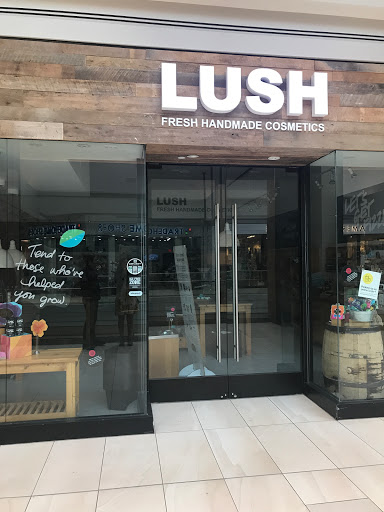 Cosmetics Store «Lush», reviews and photos, 10 Rosedale Shopping Center, Roseville, MN 55113, USA