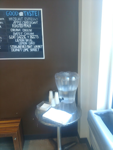 Ice Cream Shop «Glace Artisan Ice Cream», reviews and photos, 4960 Main St, Kansas City, MO 64112, USA