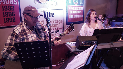 Bowling Alley «Crest Hill Lanes & Keglers Sportsbar and Grill», reviews and photos, 905 Theodore St, Crest Hill, IL 60403, USA