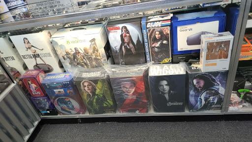 Pawn Shop «Todds Pawn Shop», reviews and photos, 300 N Milwaukee Ave # G, Lake Villa, IL 60046, USA