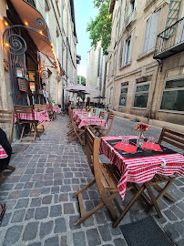 Atmosphère du Restaurant Le Coude à Coude à Avignon - n°2