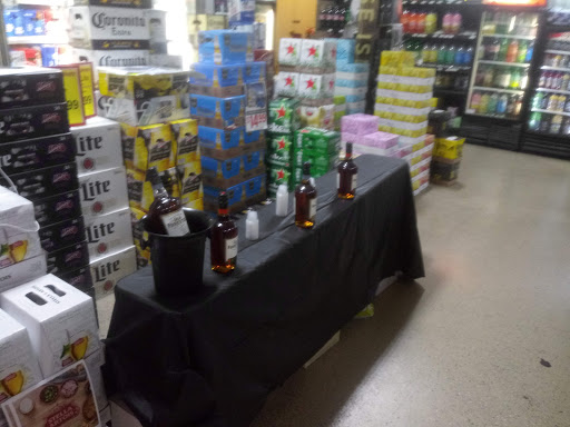 Wine Store «Cardinal Warehouse Wine & Liquors», reviews and photos, 7780 N Milwaukee Ave, Niles, IL 60714, USA