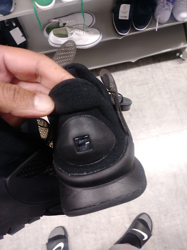 Clothing Store «Burlington Coat Factory», reviews and photos, 12400 15 St, Grandview, MO 64030, USA